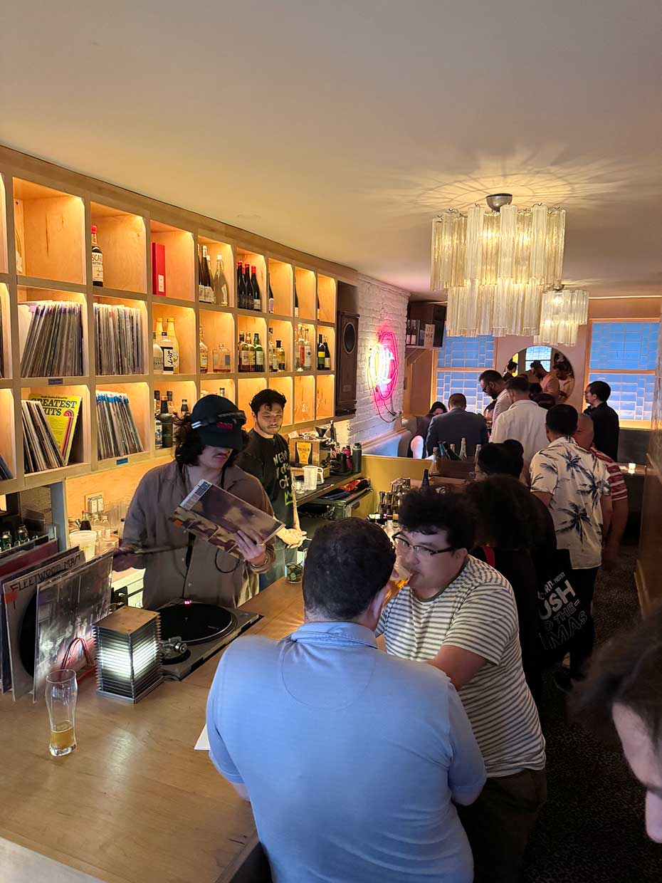 Tokyo Record Bar