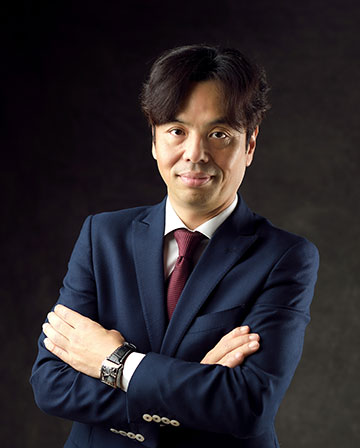 CEO Tsuyoshi Suzuki
