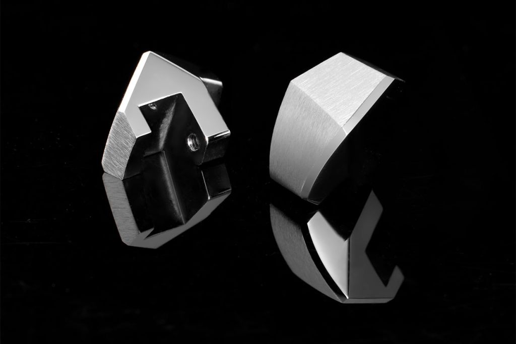 Clamping Case Structure