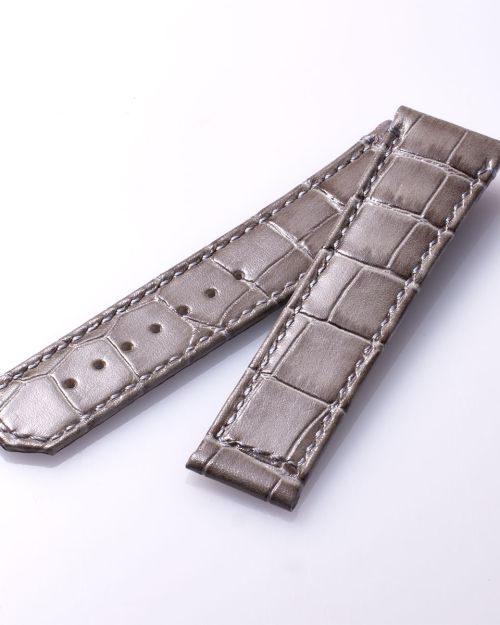URUGA42 “Croco-embossed cowhide strap” (UG03) – Greige [UG03-CGE]