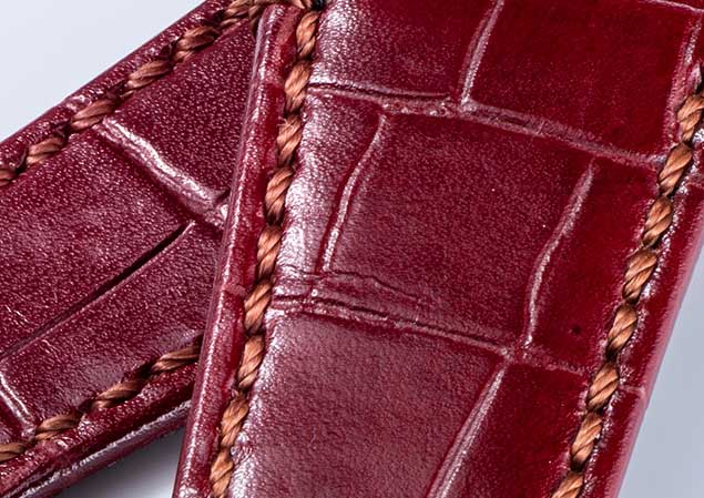 Croco-embossed cowhide strap