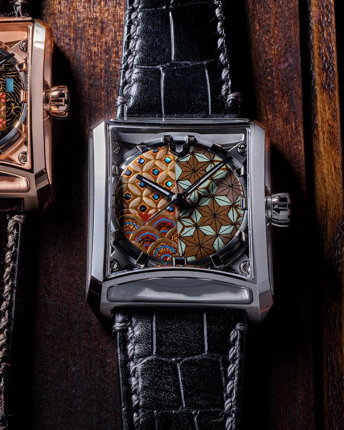 Urushi Series MAKI-E “SEVEN WINDOWS ~Komon” Leather model [VM15-CBKMA2-SSD]