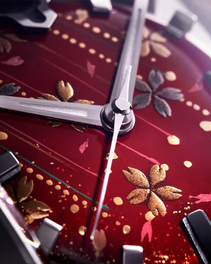 Urushi Series MAKI-E “FIVE WINDOWS Mid ~Nagare Sakura” Leather model [VM07-CBKMA6-SSD]